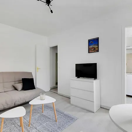 Charming 2p - 11th Bastille